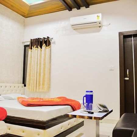 Hotel Shree Dwarkadhish Palace Ujjain Εξωτερικό φωτογραφία