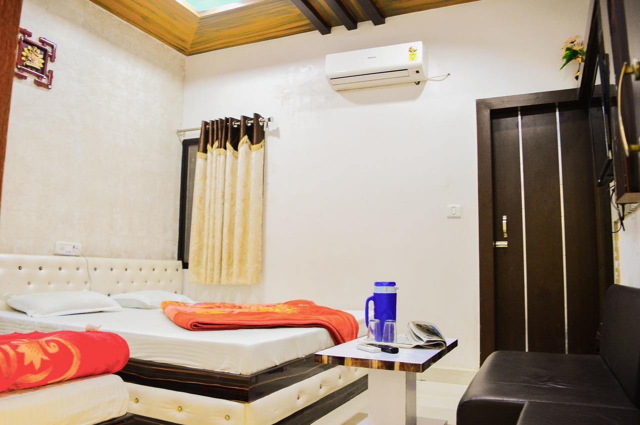 Hotel Shree Dwarkadhish Palace Ujjain Εξωτερικό φωτογραφία