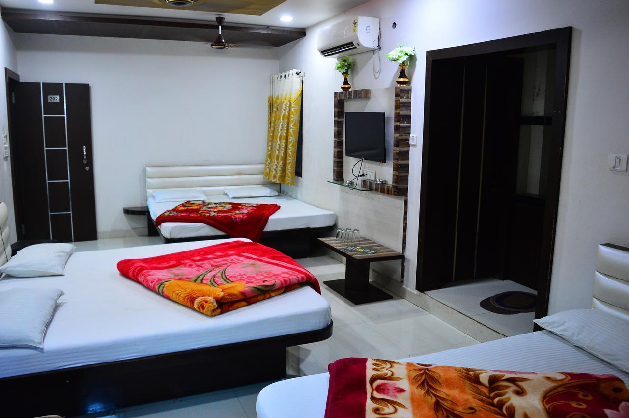 Hotel Shree Dwarkadhish Palace Ujjain Εξωτερικό φωτογραφία