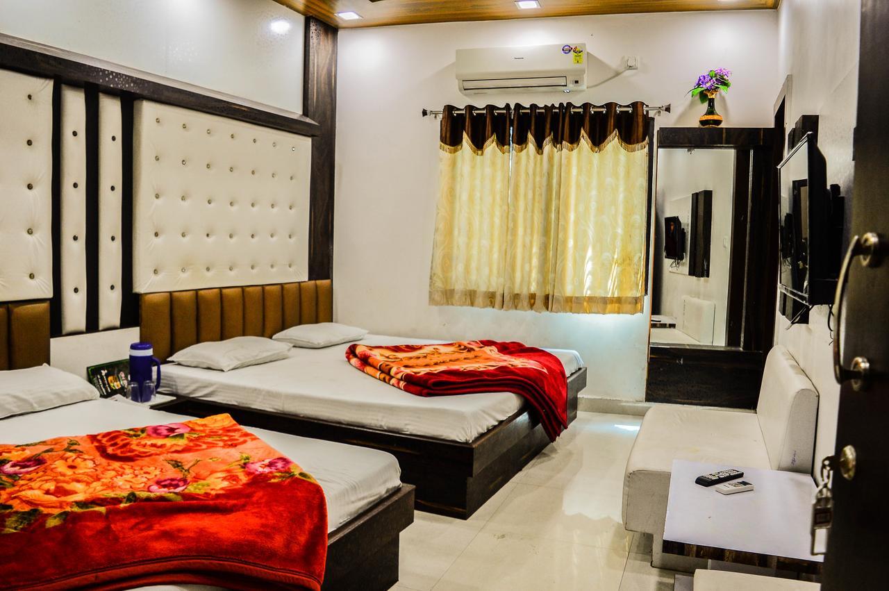 Hotel Shree Dwarkadhish Palace Ujjain Εξωτερικό φωτογραφία