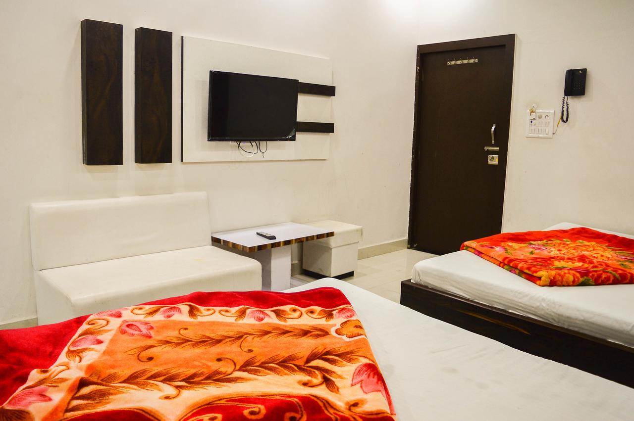 Hotel Shree Dwarkadhish Palace Ujjain Εξωτερικό φωτογραφία